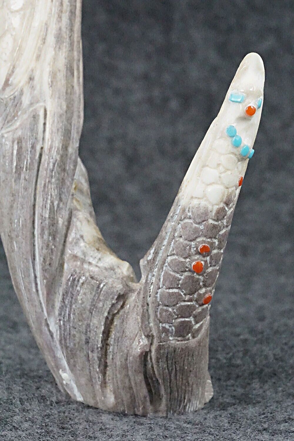 Corn Maiden Zuni Fetish Carving - Derrick Kaamasee