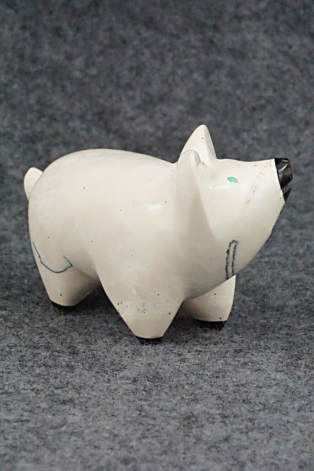Pig Zuni Fetish Carving - Enrike Leekya