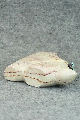 Wolf Zuni Fetish Carving - Daphne Quam