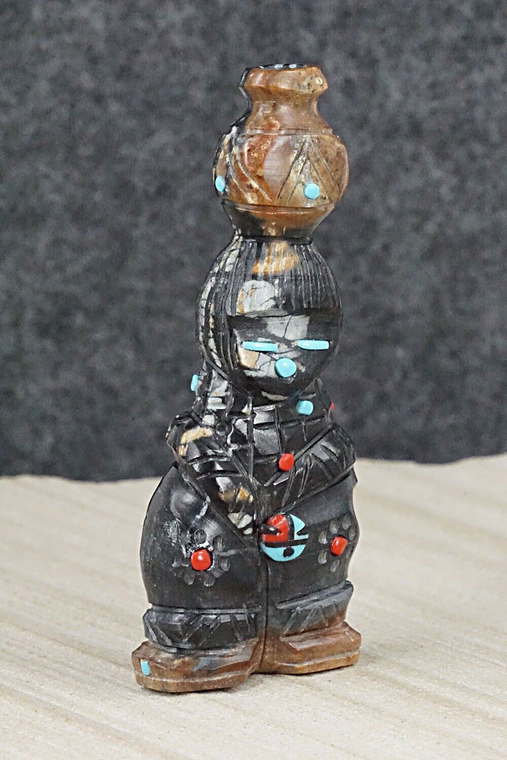 Ola Maiden Zuni Fetish Carving - Danette Laate