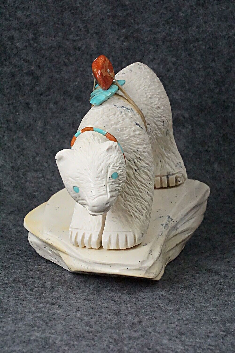 Mountain Lion Zuni Fetish Carving - Darrell Westika