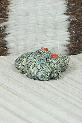 Frog Zuni Fetish Carving - Reynold Lunasee
