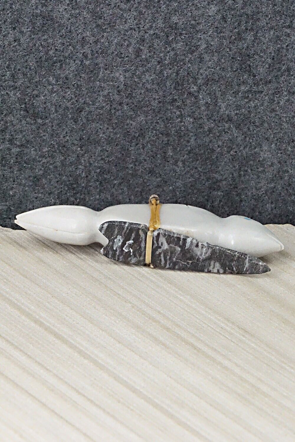 Bird Zuni Fetish Carving - Peter Gasper