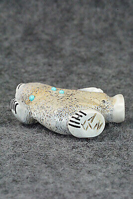 Bear Zuni Fetish Carving - Claudia Peina