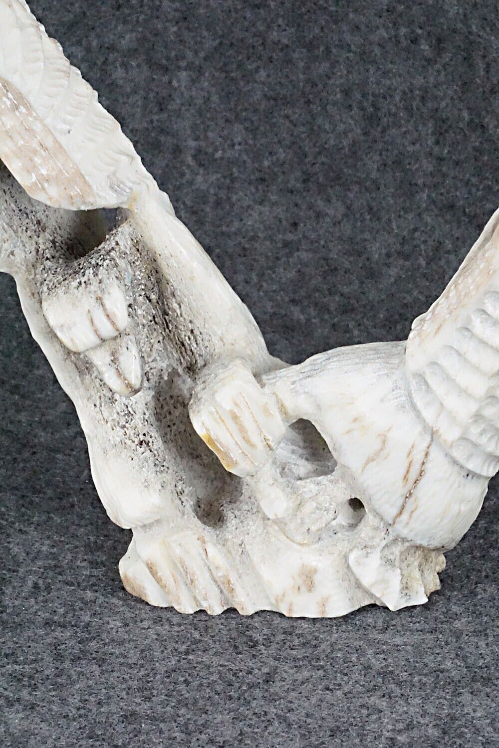 Eagle Zuni Fetish Carving - Jerrold Lahaleon