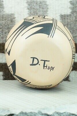 Hopi Pottery - D. Tsiny