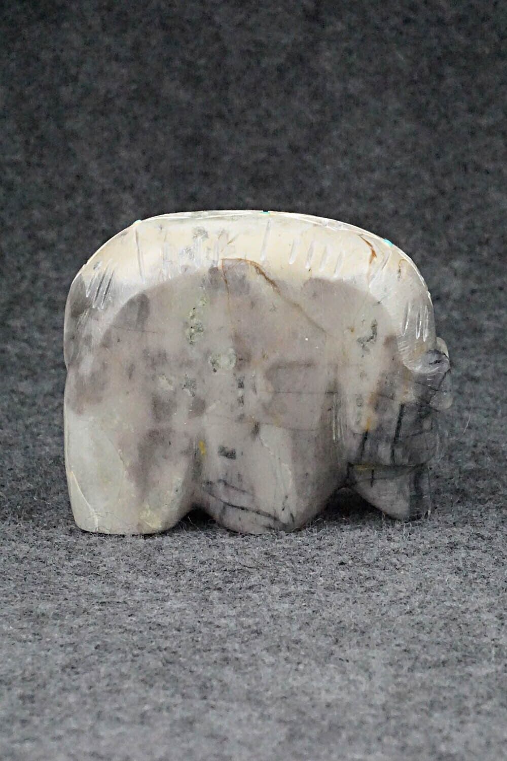 Bear Zuni Fetish Carving - Ronnie Lunasee