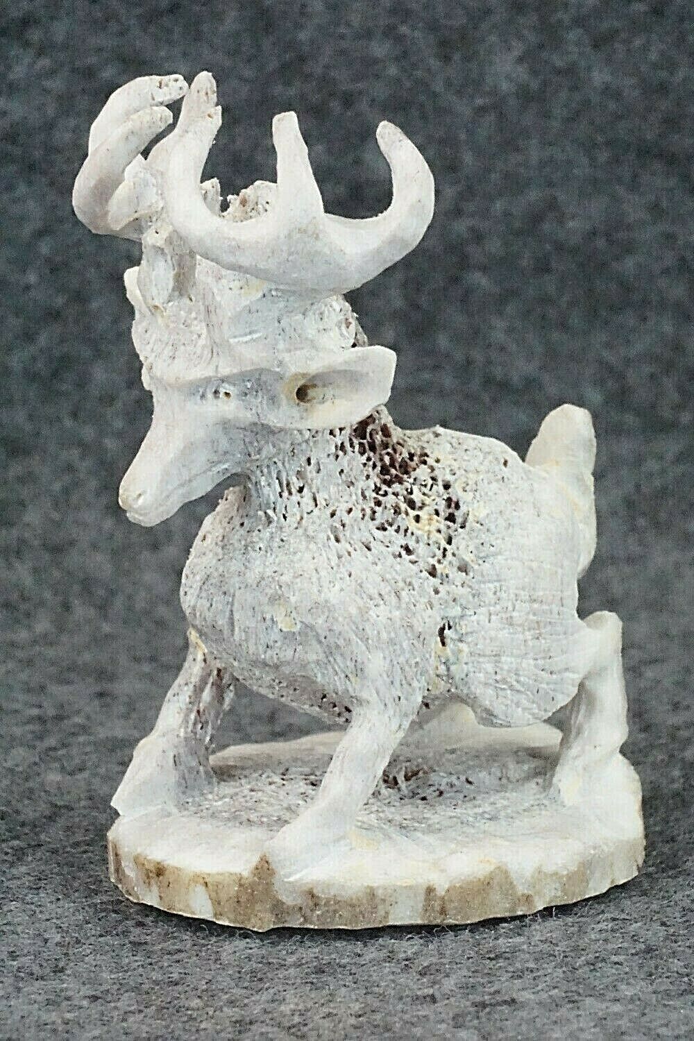Deer Zuni Fetish Carving - Lewis Malie Jr.