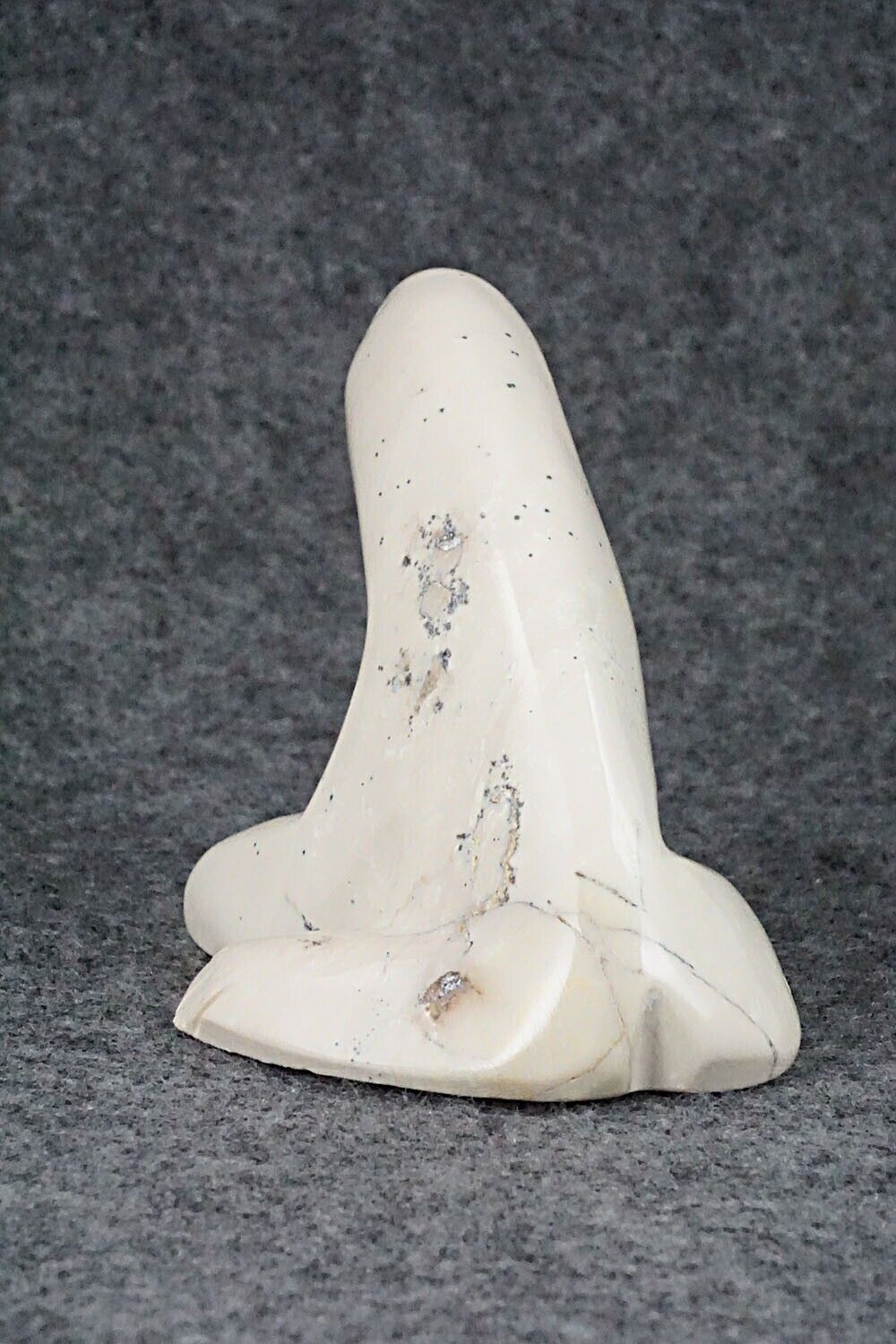 Sea Lion Zuni Fetish Carving - Gilbert Lonjose