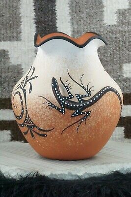 Zuni Pottery - Deldrick Cellicion