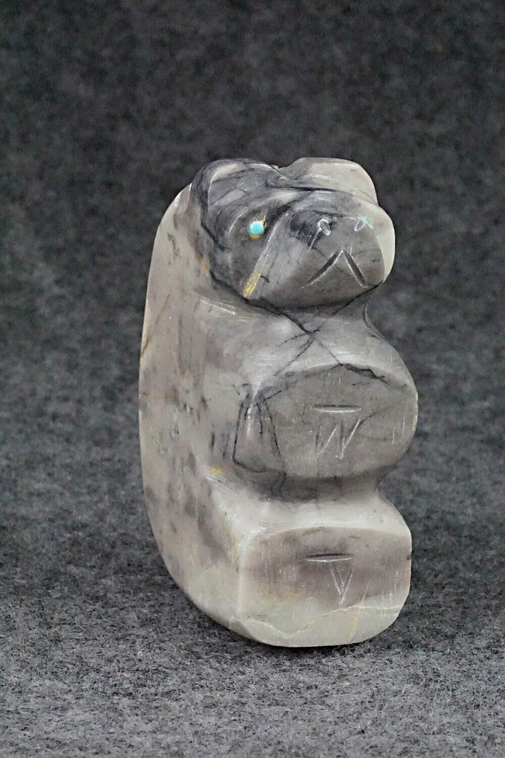 Bear Zuni Fetish Carving - Ronnie Lunasee