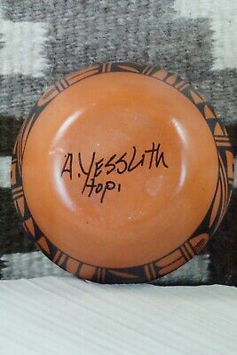 Hopi Pottery - A. Yesslith