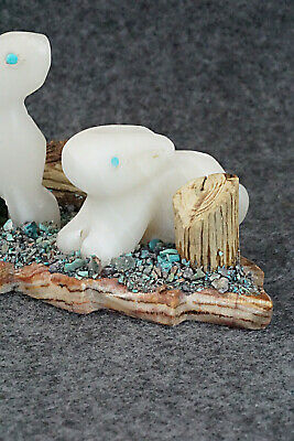 Rabbits Zuni Fetish Carving - Justin Natewa