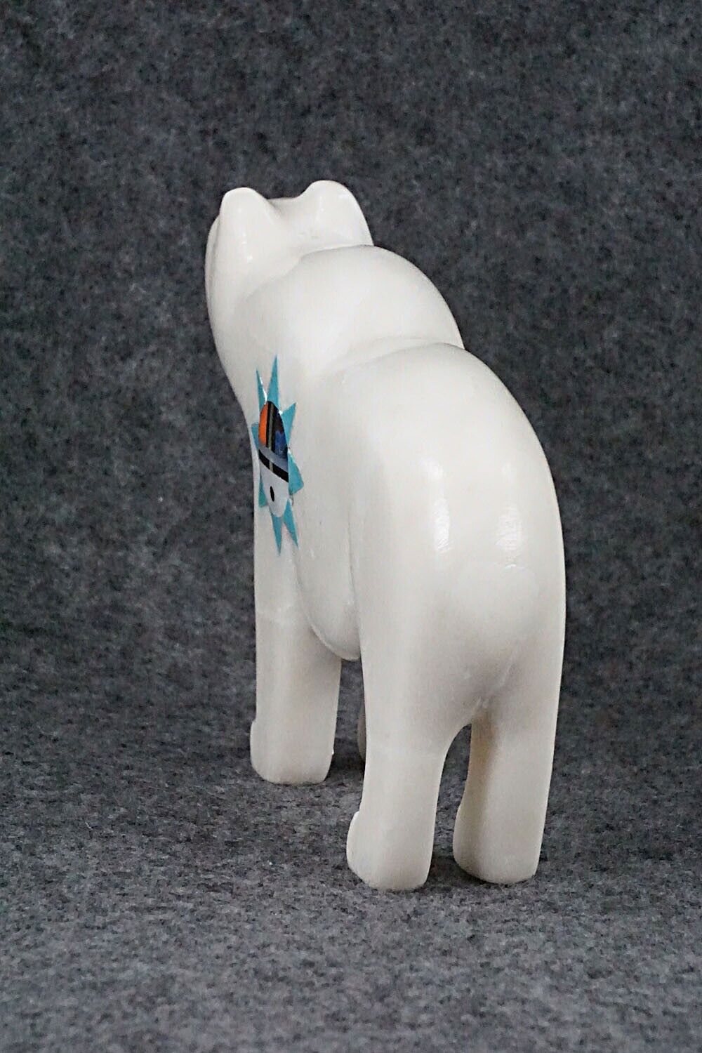 Bear Zuni Fetish Carving - Andres Lementino
