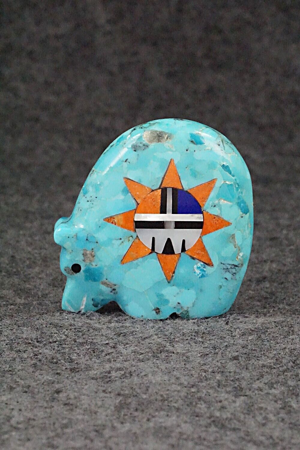 Bear Zuni Fetish Carving - Andres Lementino
