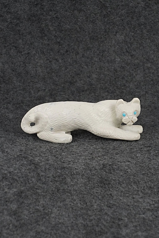 Mountain Lion Zuni Fetish Carving - Wilfred Cheama