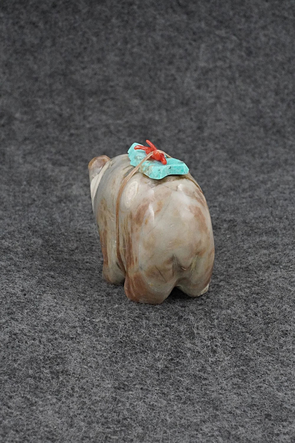 Bear Zuni Fetish Carving - Enrike Leekya