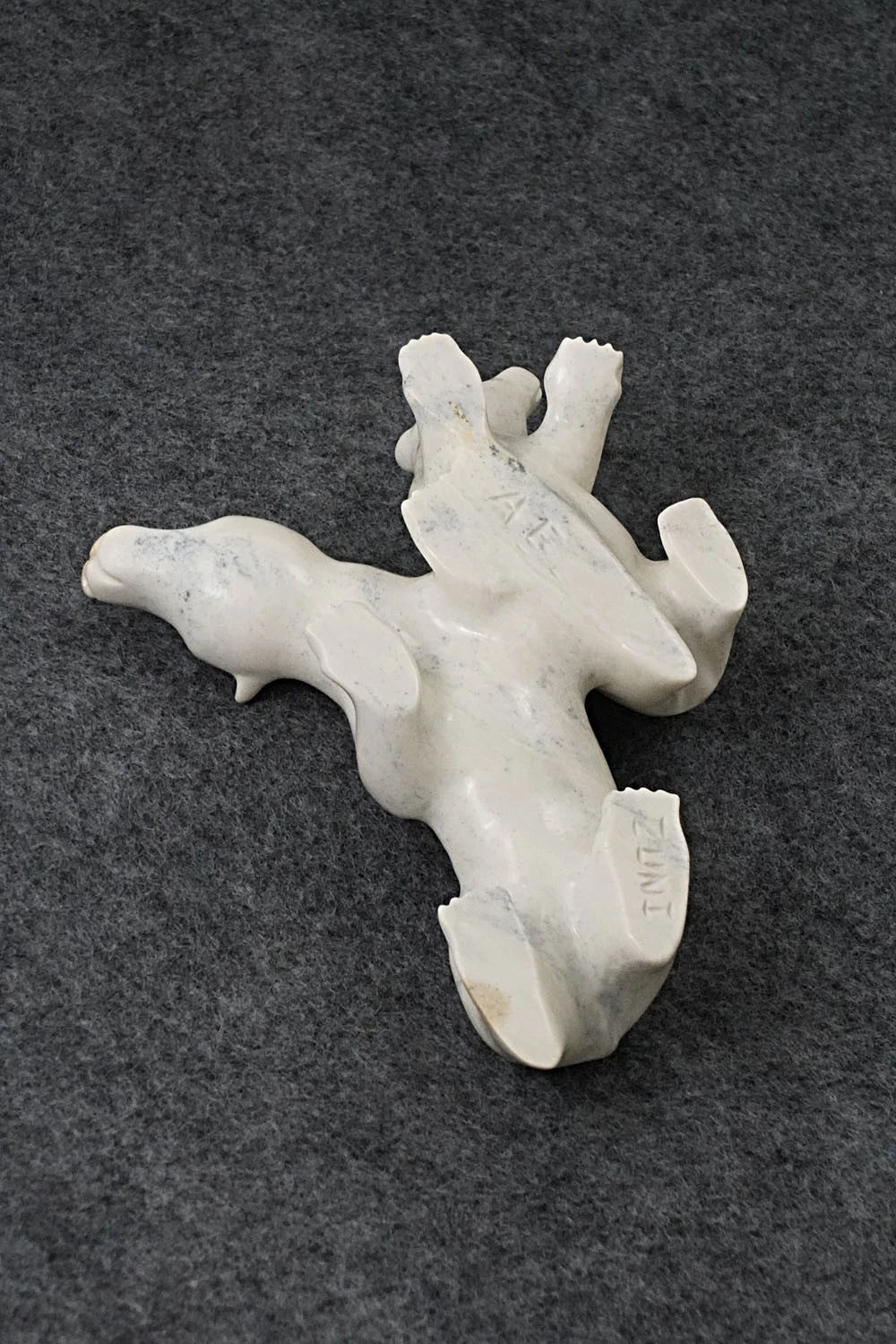 Bear Zuni Fetish Carving - Albert Eustace