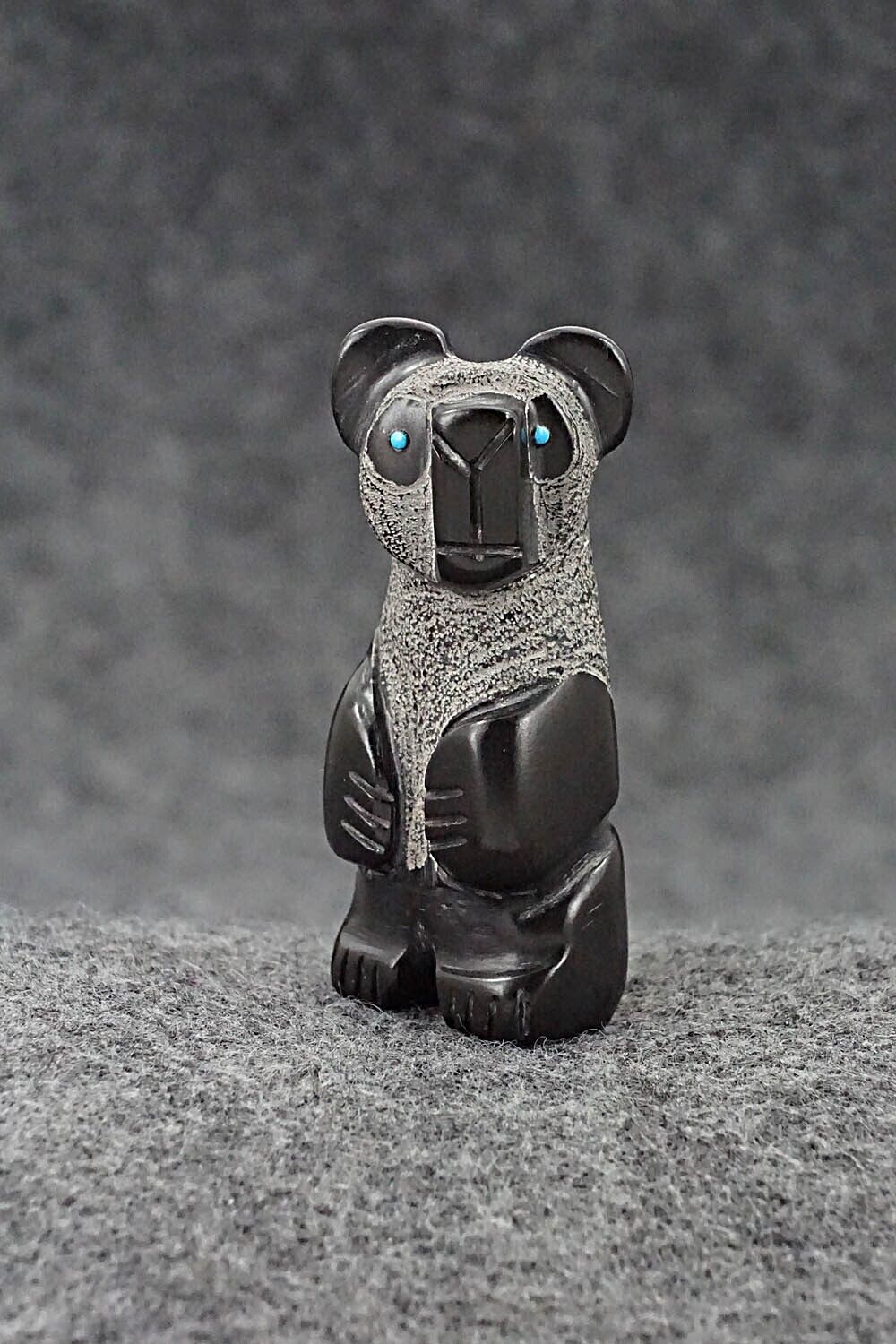 Bear Zuni Fetish Carving - Reynold Lunasee
