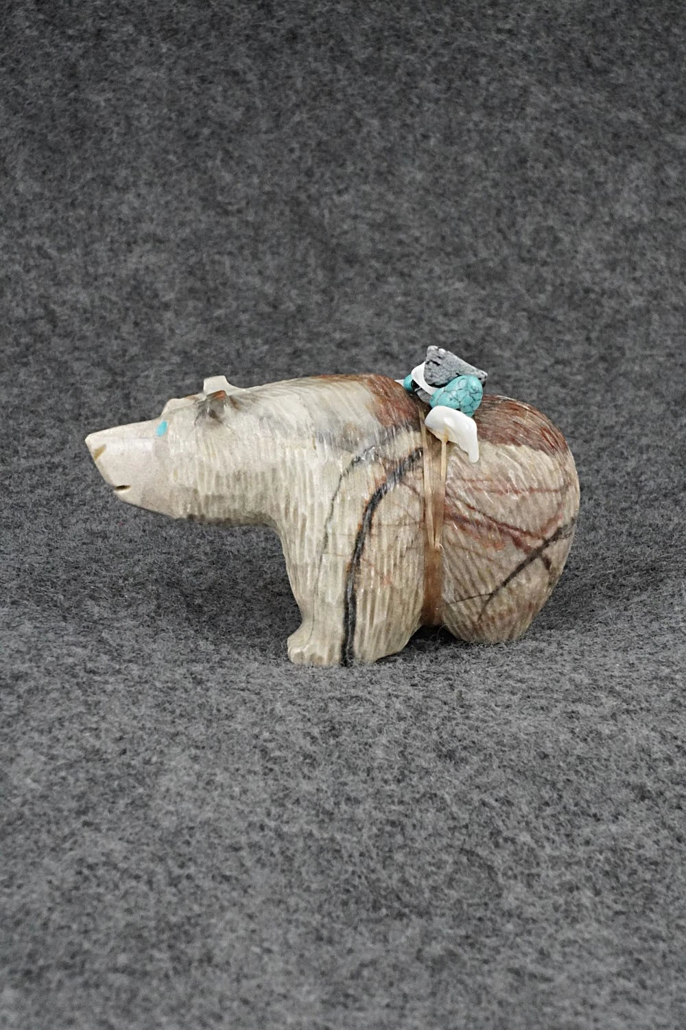 Bear Zuni Fetish Carving - Farlan & Paulette Quam