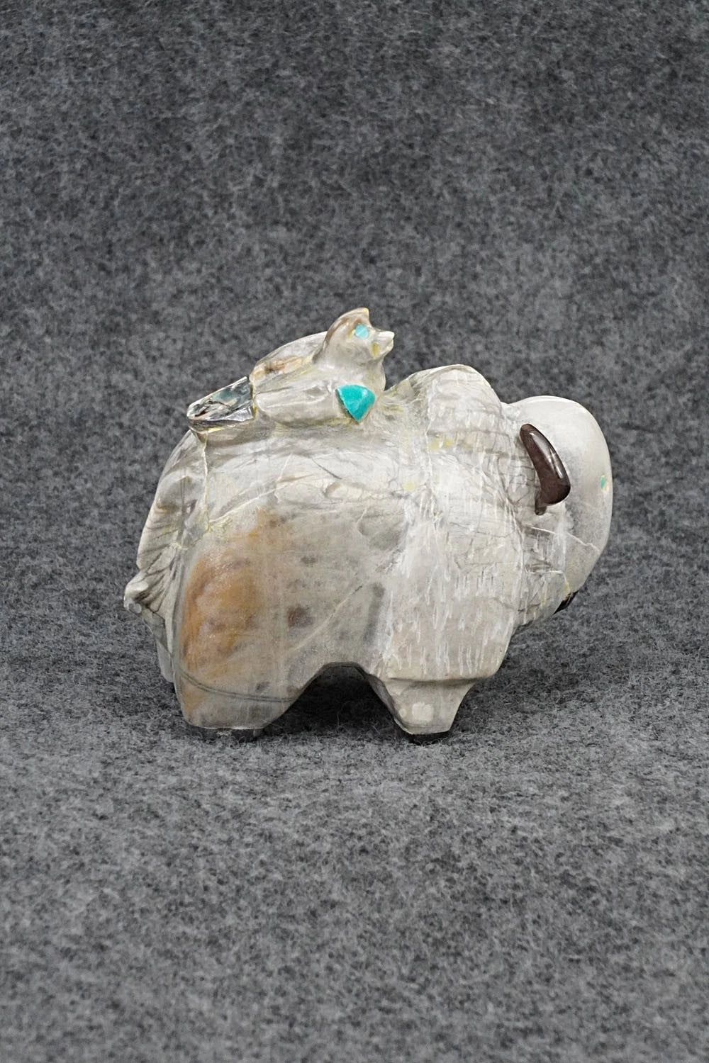 Buffalo Zuni Fetish Carving - Freddie Leekya