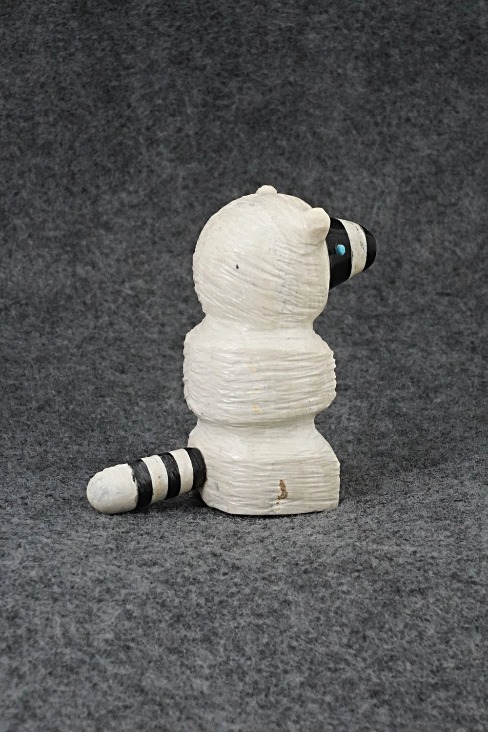 Raccoon Zuni Fetish Carving - Susan Lementino