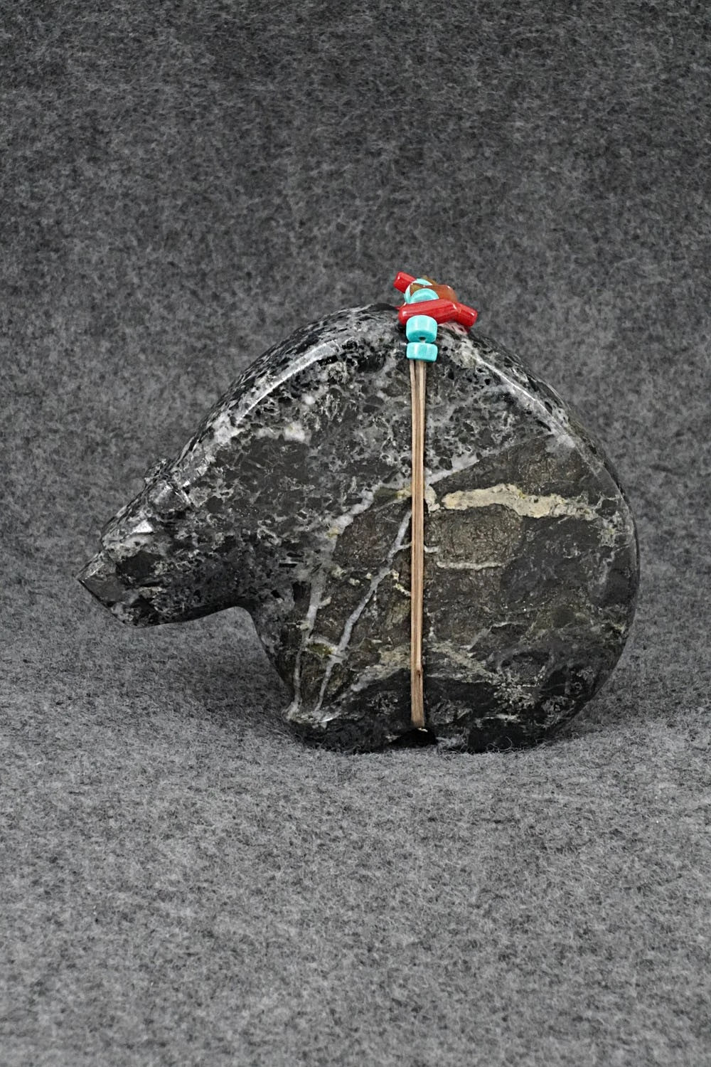 Bear Zuni Fetish Carving - Farlan & Paulette Quam