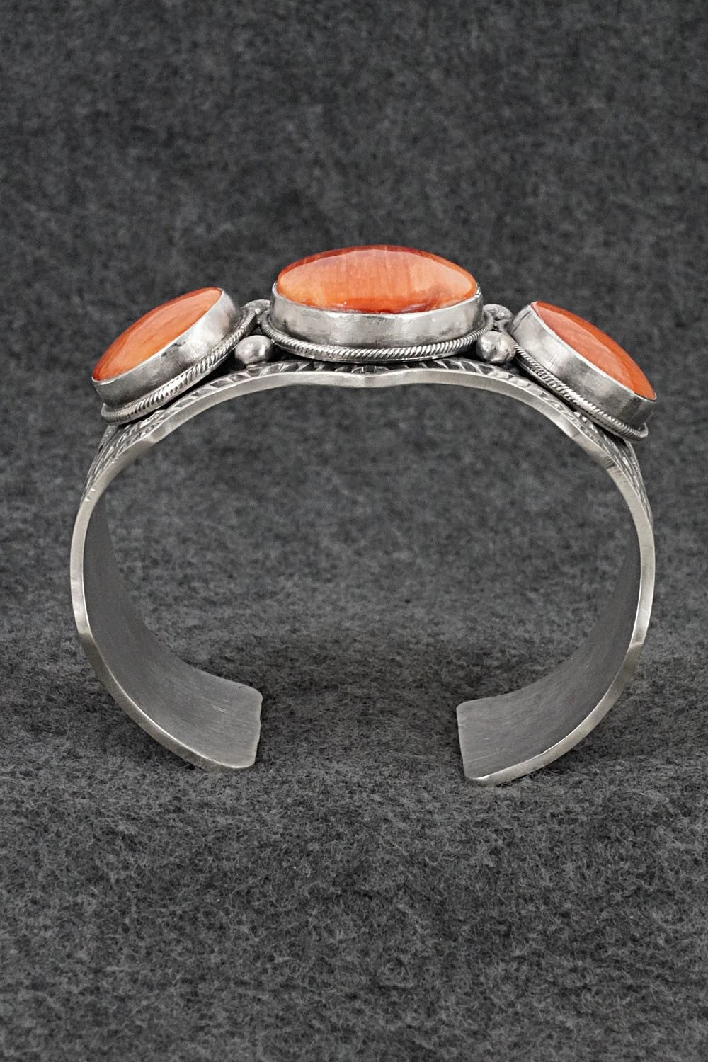 Spiny Oyster & Sterling Silver Bracelet - Mark Yazzie