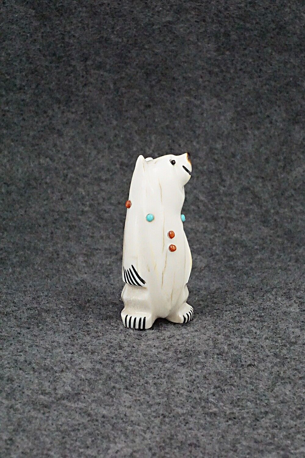 Bear Zuni Fetish Carving - Claudia Peina