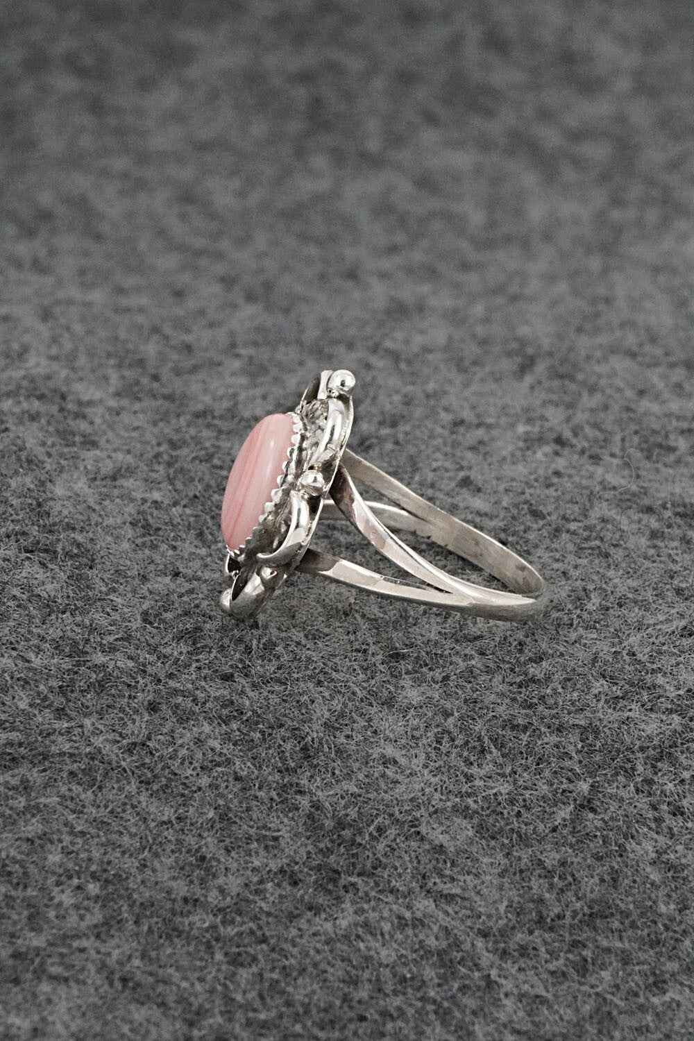 Conch Shell & Sterling Silver Ring - Frieda Martinez - Size 7.25