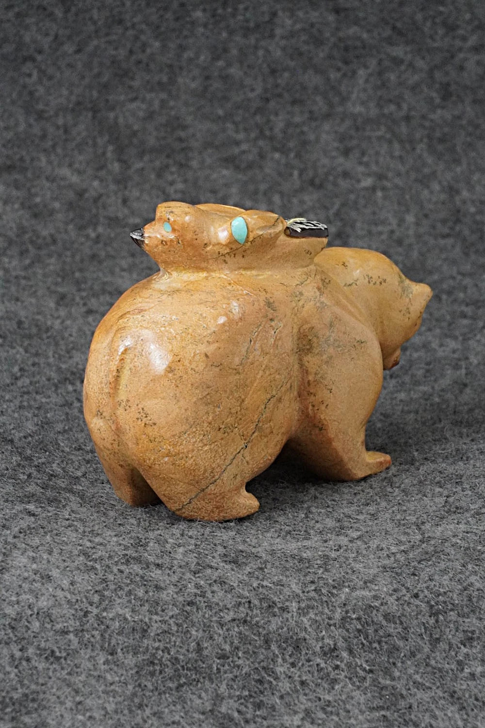 Bear Zuni Fetish Carving - Freddie Leekya