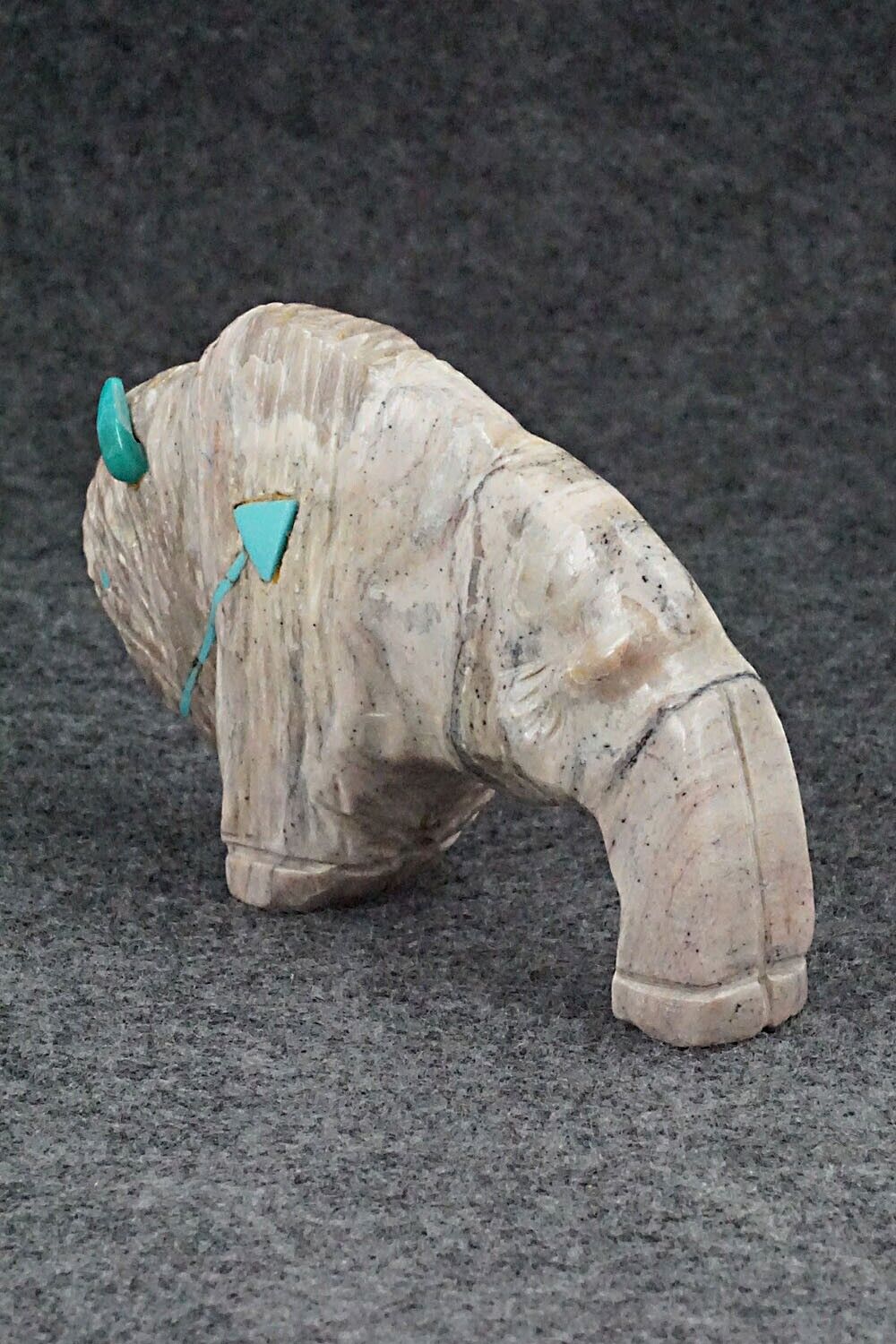Buffalo Zuni Fetish Carving - Kevin Quam