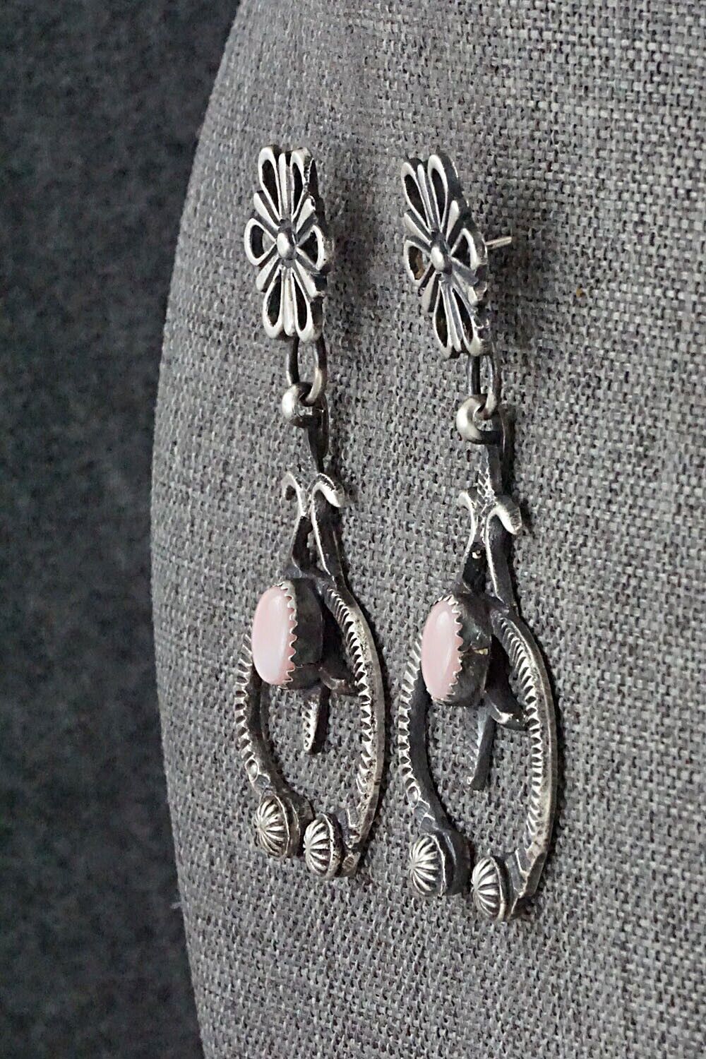 Pink Conch Shell & Sterling Silver Earrings - Eva & Linberg Billah