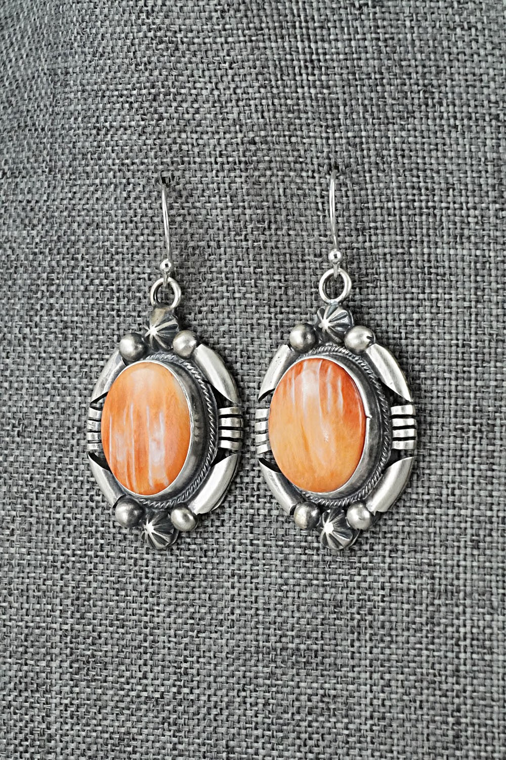 Spiny Oyster & Sterling Silver Squash Blossom Set - Paul Livingston
