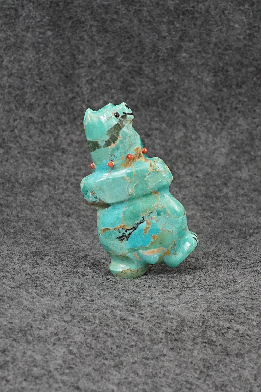 Bear Zuni Fetish Carving - Claudia Peina