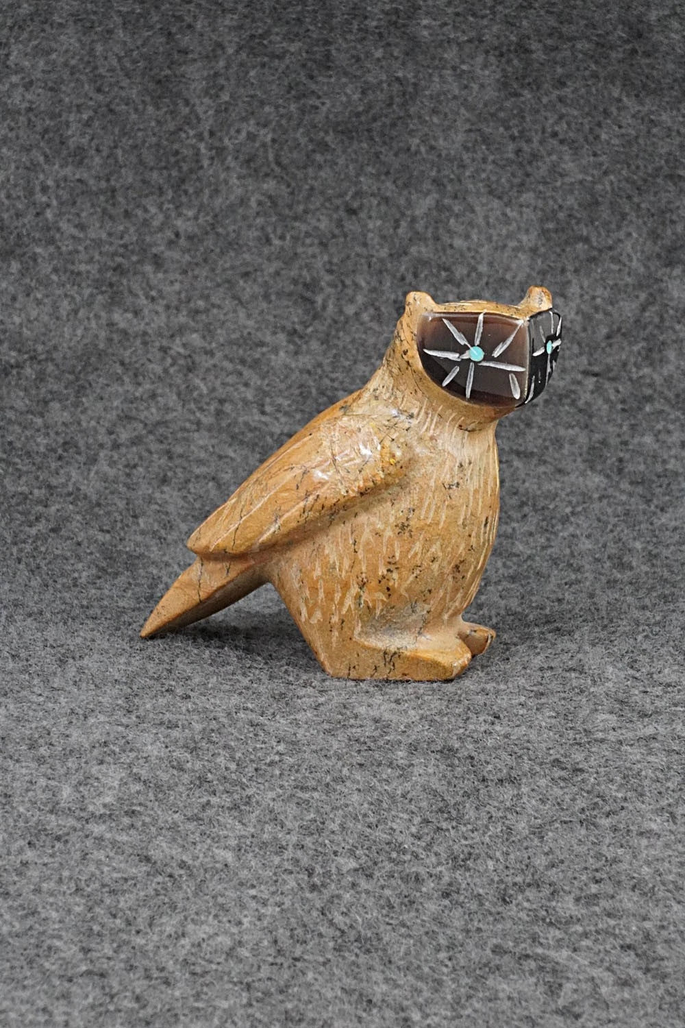 Owl Zuni Fetish Carving - Freddie Leekya