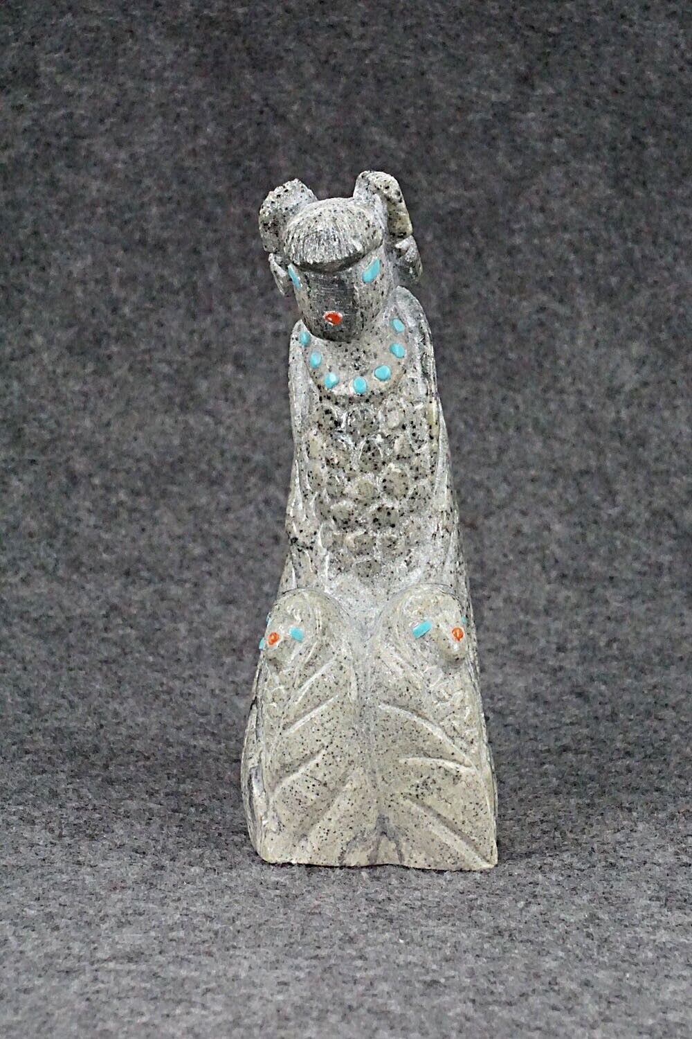 Corn Maiden Zuni Fetish Carving - Derrick Kaamasee