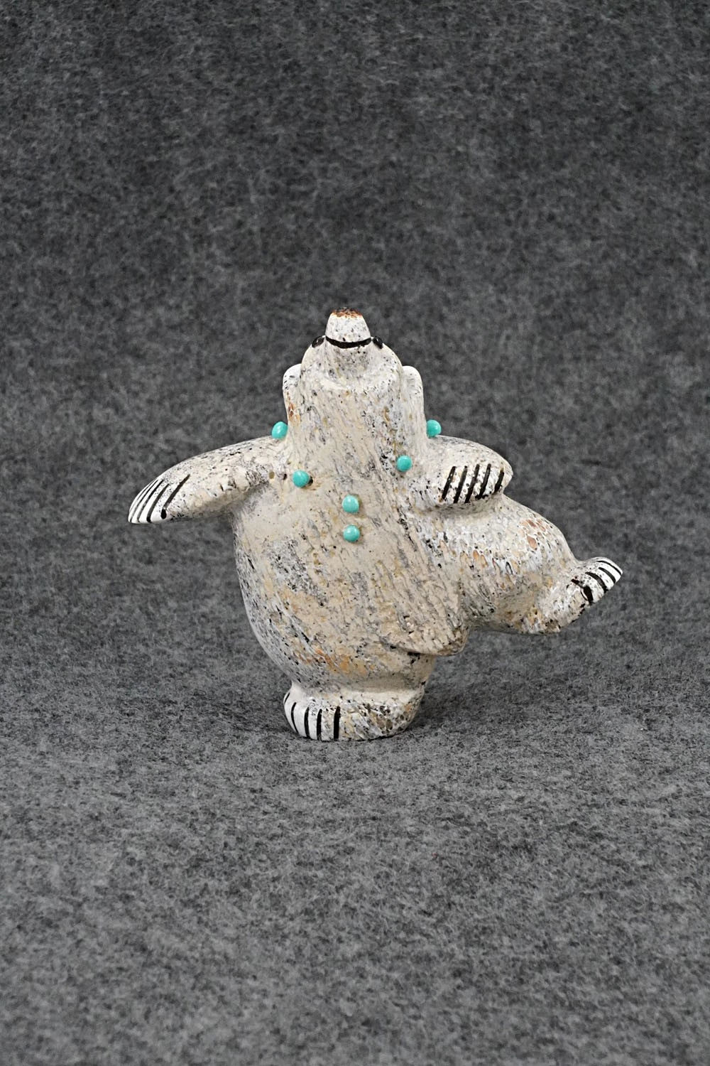 Bear Zuni Fetish Carving - Claudia Peina