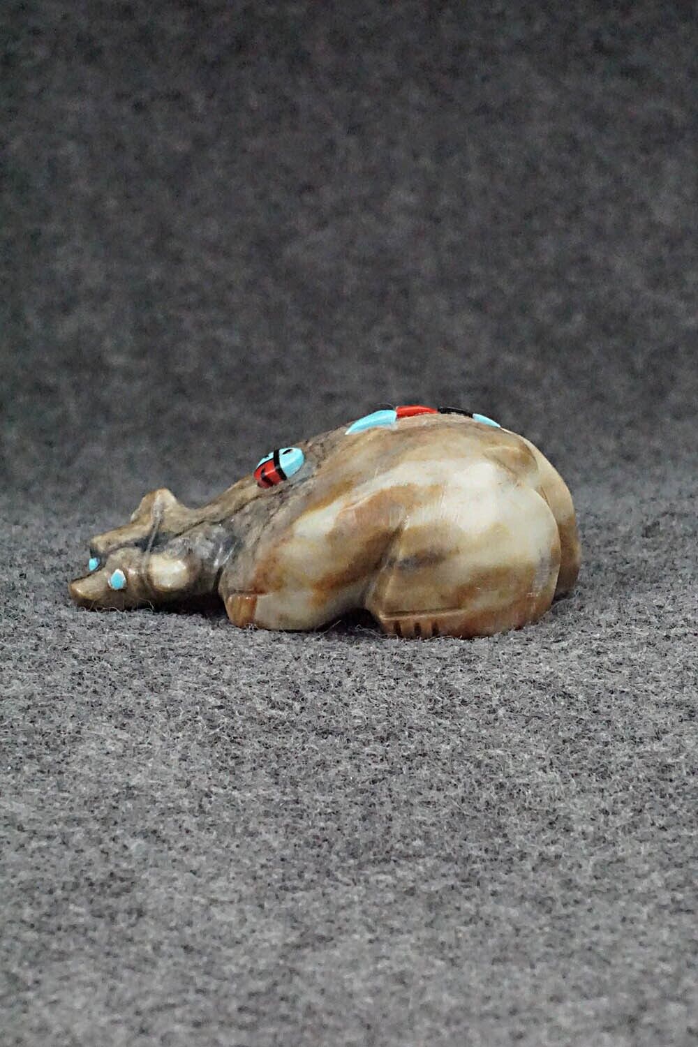 Bear Zuni Fetish Carving - Danette Laate