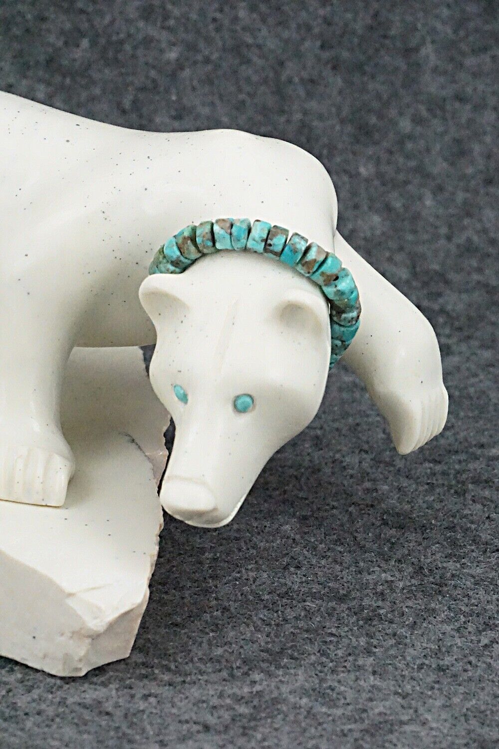 Bear Zuni Fetish Carving - Albert Eustace Sr.