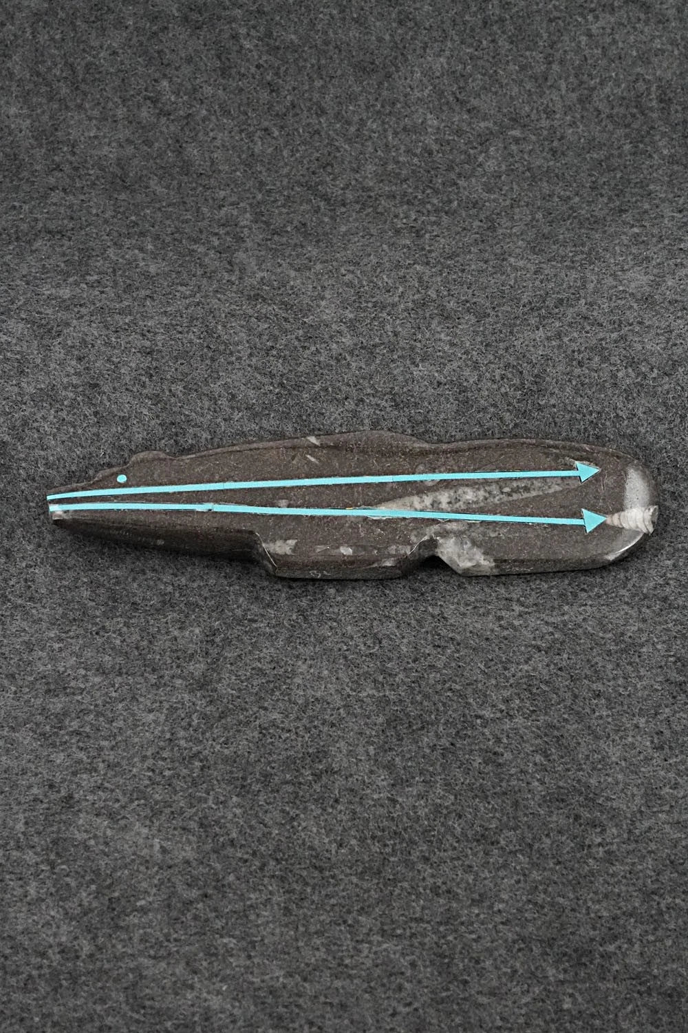 Bear Zuni Fetish Carving - Bernard Laiwakete