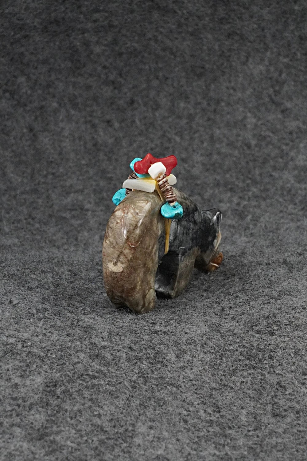 Bear Zuni Fetish Carving - Rodney Laiwakete