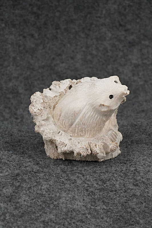 Badger Zuni Fetish Carving - Elton Kaamasee