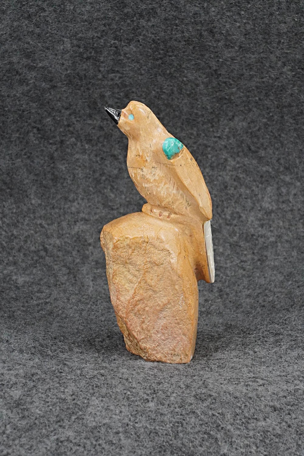 Bird Zuni Fetish Carving - Freddie Leekya