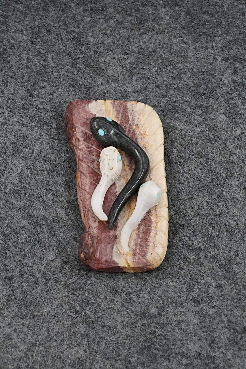 Tadpoles Zuni Fetish Carving - Lance Cheama
