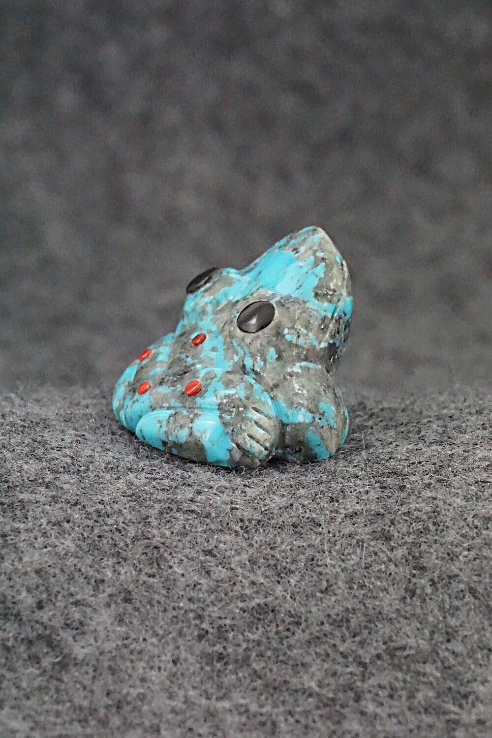 Frog Zuni Fetish Carving - Reynold Lunasee