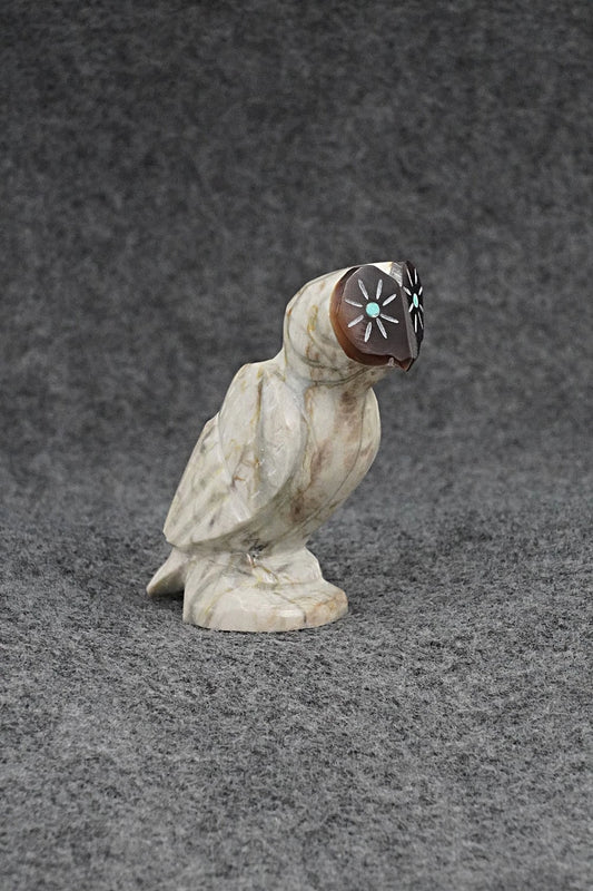 Owl Zuni Fetish Carving - Enrike Leekya
