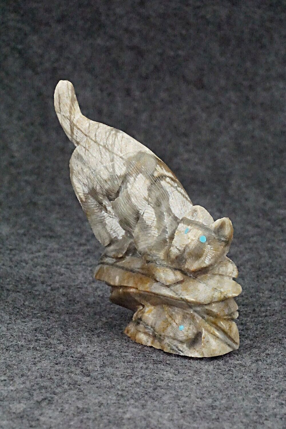 Bobcat Zuni Fetish Carving - Colin Weeka