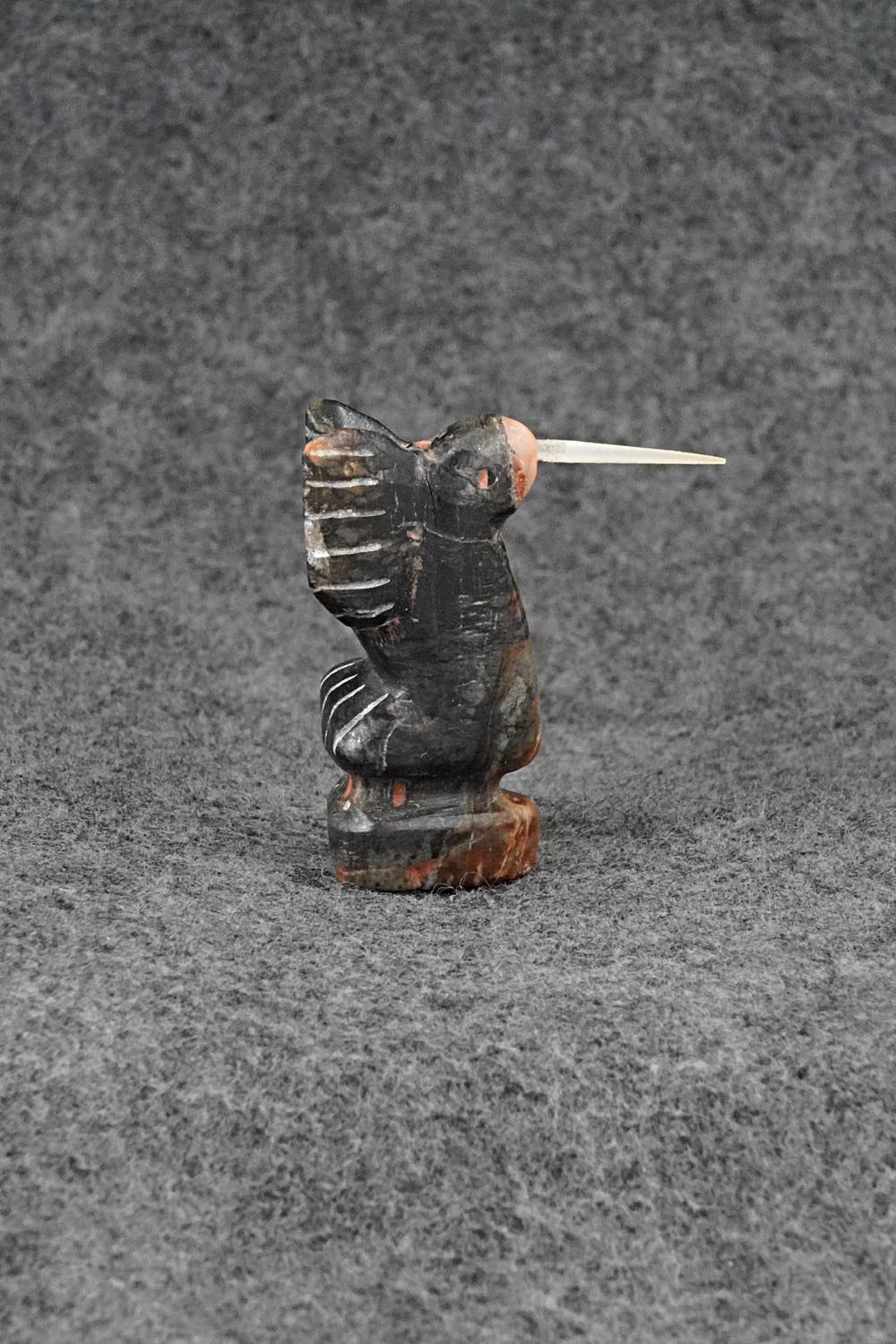 Humming Bird Zuni Fetish Carving - Justin Red Elk