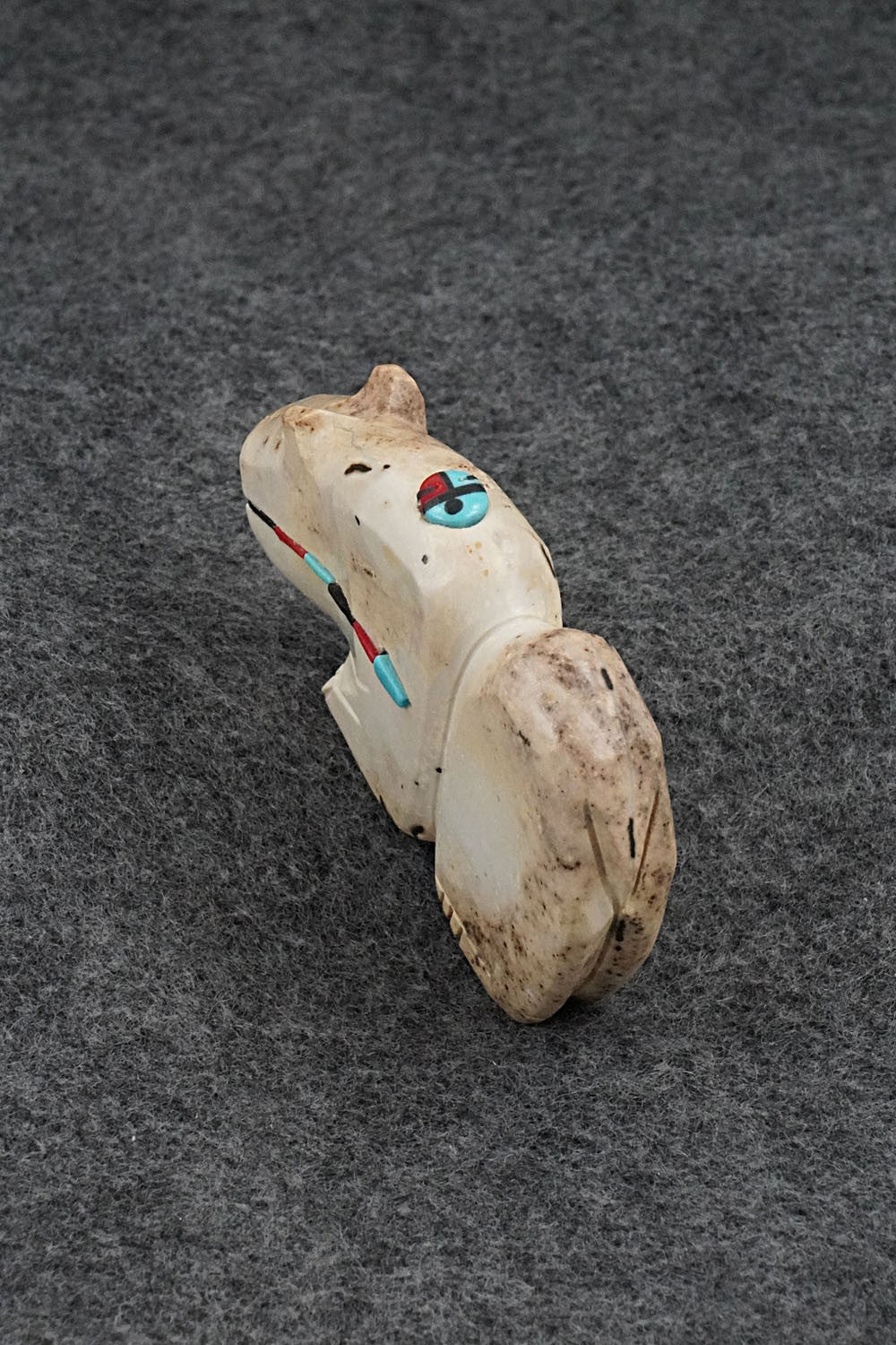 Bear Zuni Fetish Carving - Danette Laate